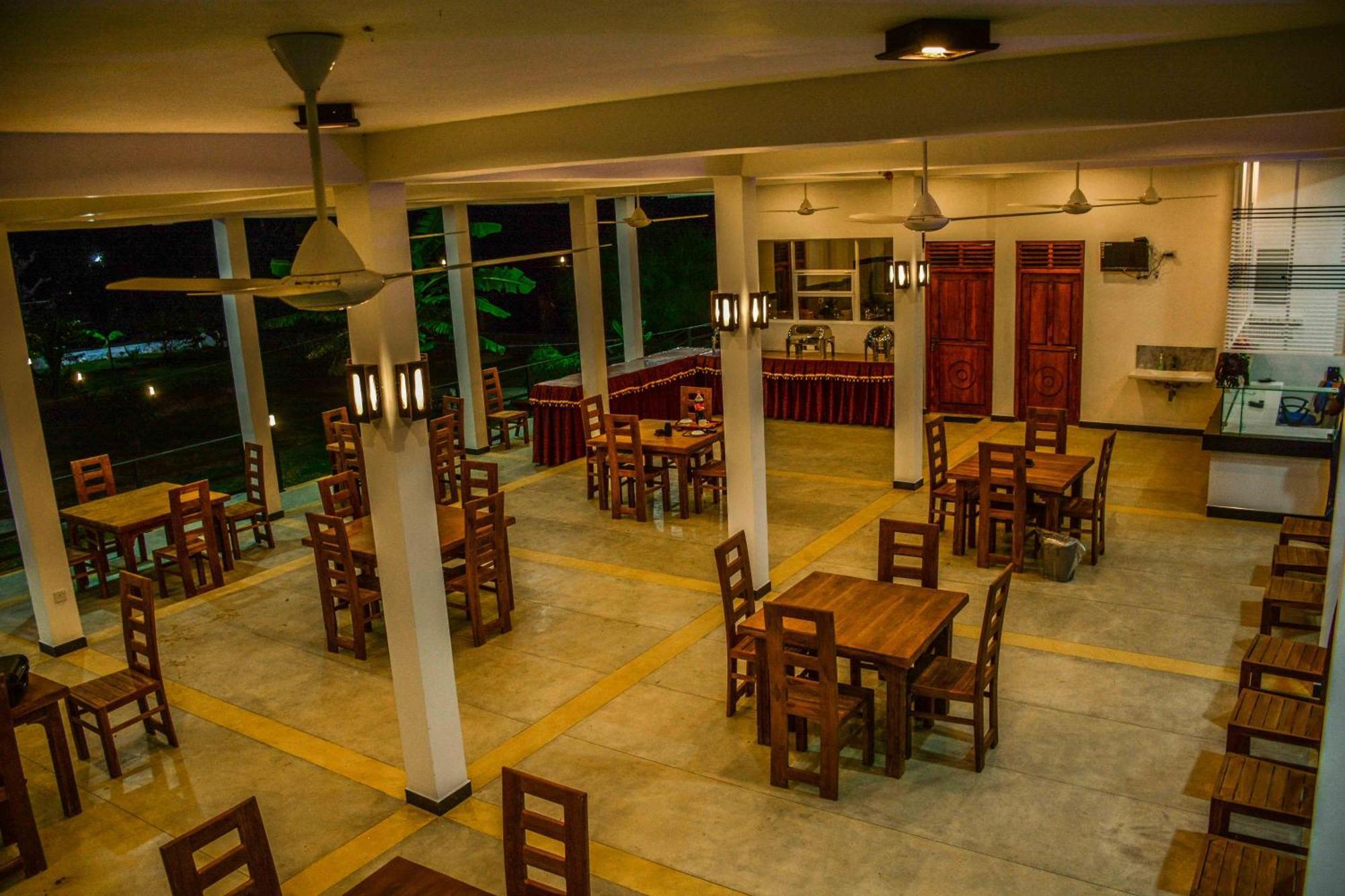 Lake Villa Resort Tissamaharama Exterior foto