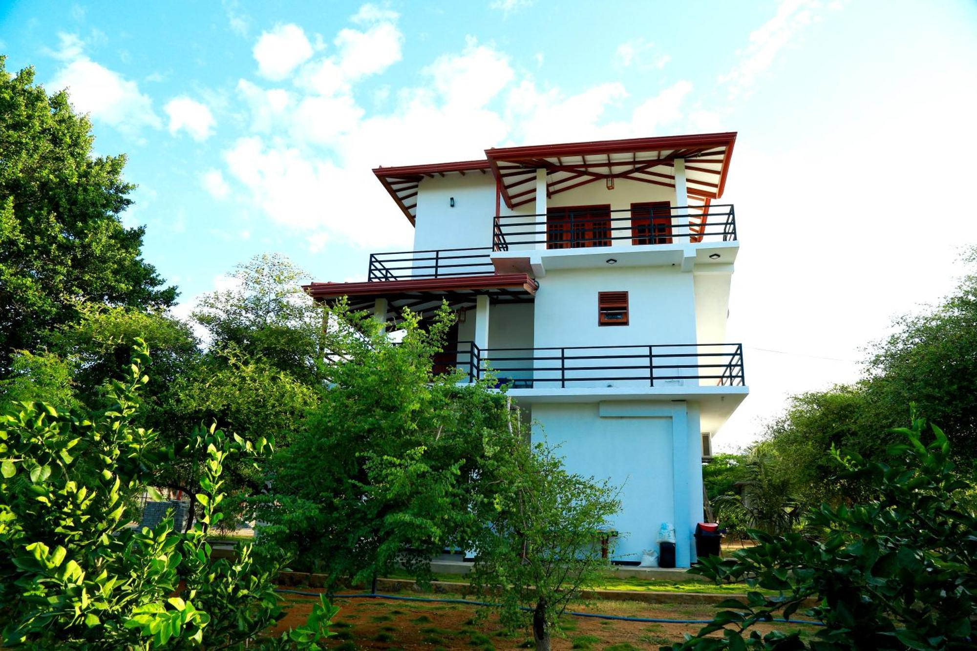 Lake Villa Resort Tissamaharama Exterior foto