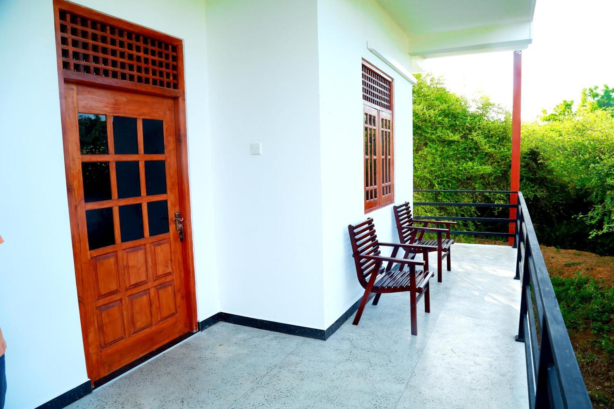 Lake Villa Resort Tissamaharama Exterior foto