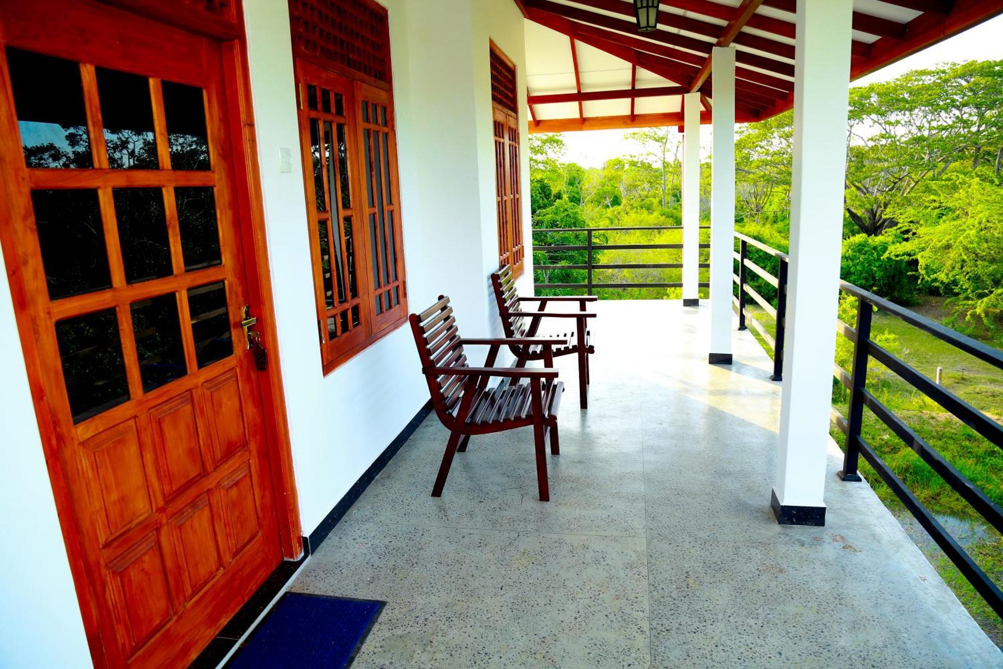 Lake Villa Resort Tissamaharama Exterior foto