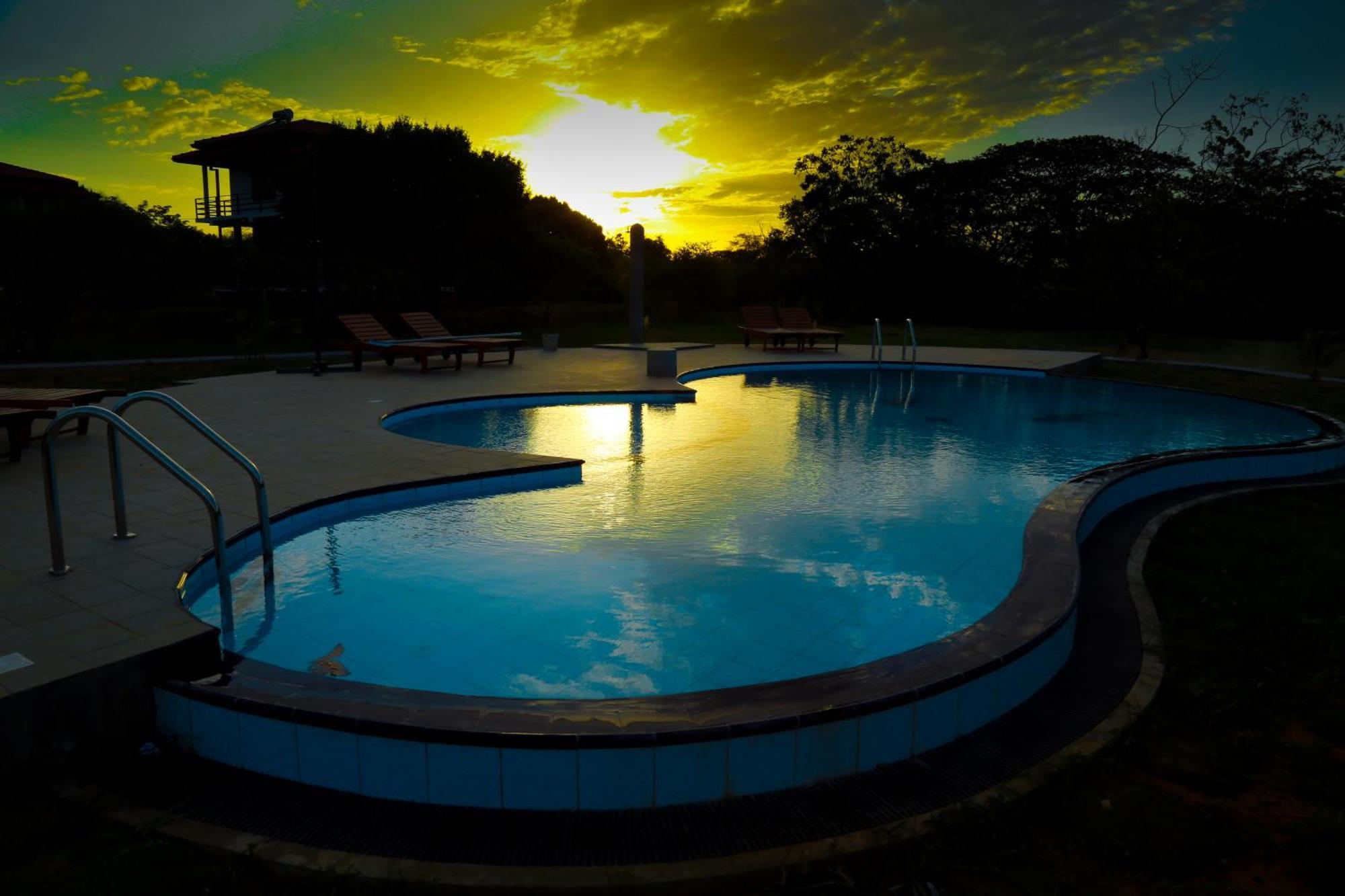 Lake Villa Resort Tissamaharama Exterior foto